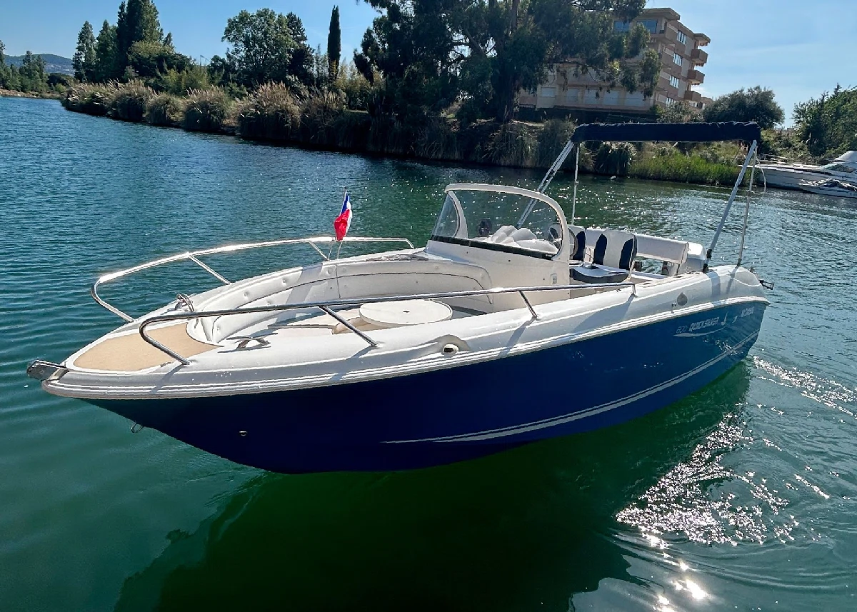 Istra Nautika Boat for Rent - Quicksilver Commander 600